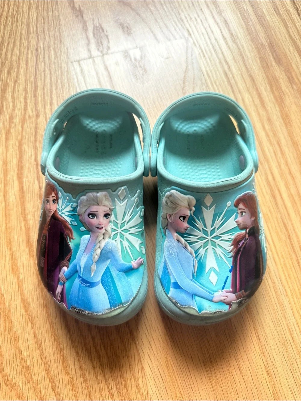 CROCS Kids' Frozen Aqua Slip-On Clogs with Elsa & Anna